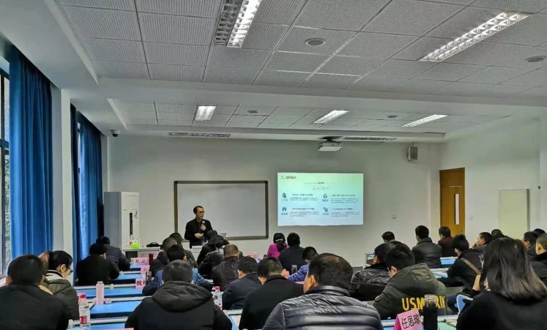 1543816591279181.jpg 640.webp.jpg